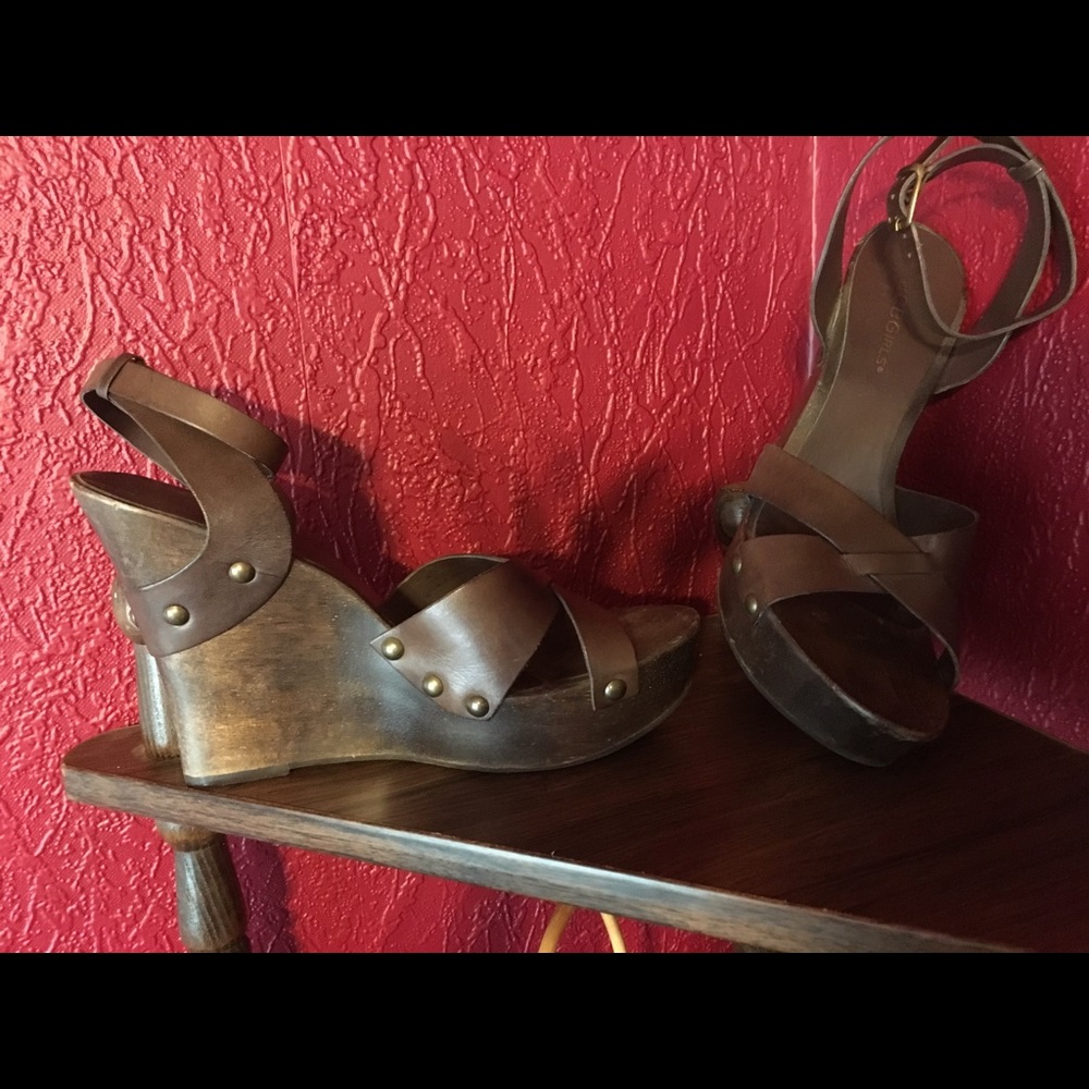 BCBGirls Genuine Wood/Leather Wedge Sandal Vintage - Picture 2 of 8